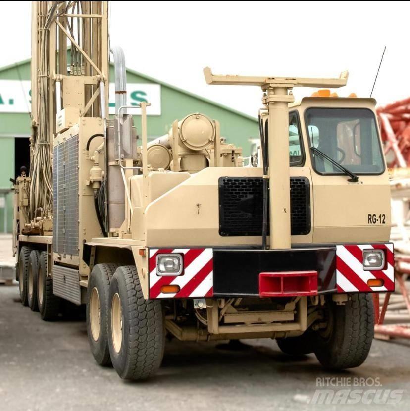 Atlas Copco RD20 III Mobile drill rig trucks