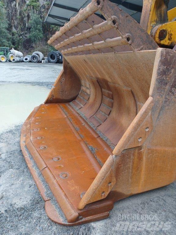 Komatsu WA800-3 Wheel loaders