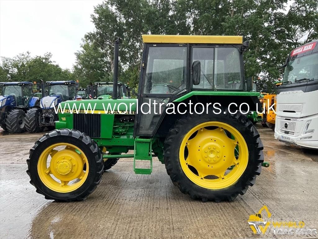 John Deere 2140 Tractors