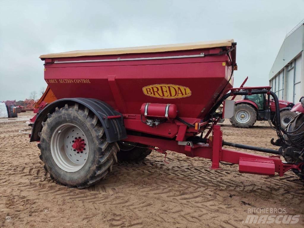 Bredal F10 Mineral spreaders