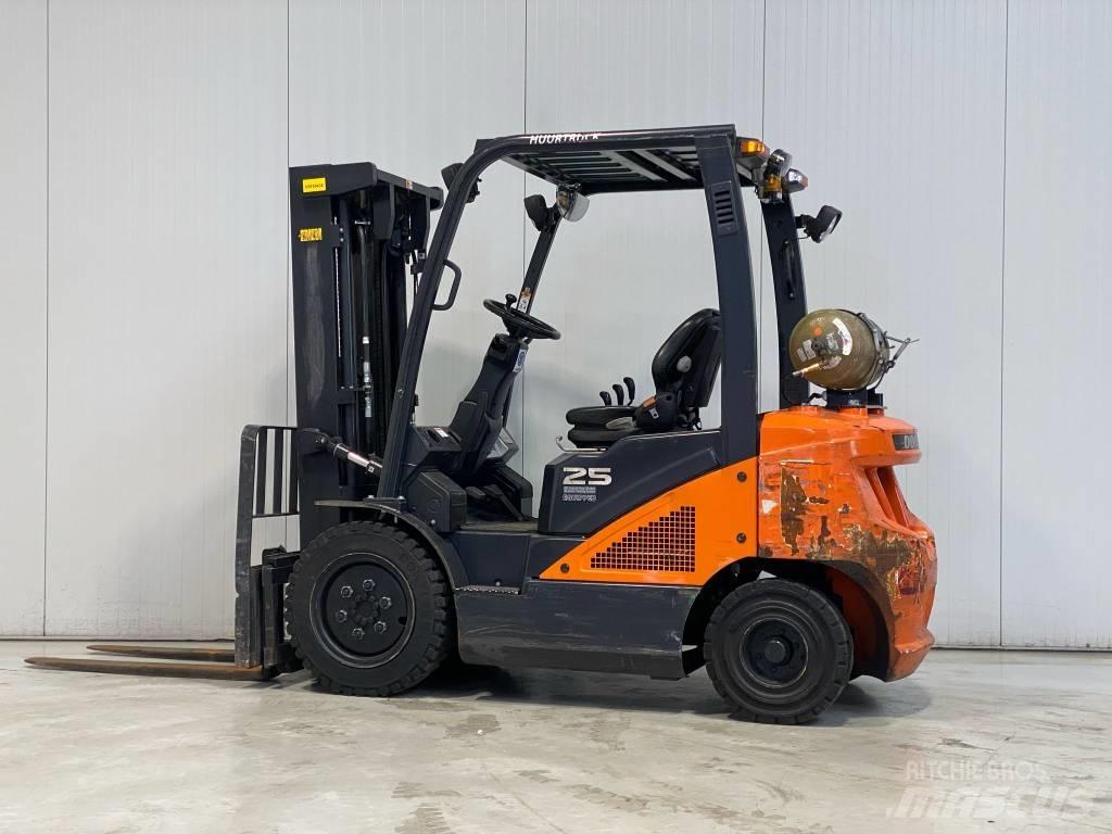 Doosan G25N-7 LPG trucks