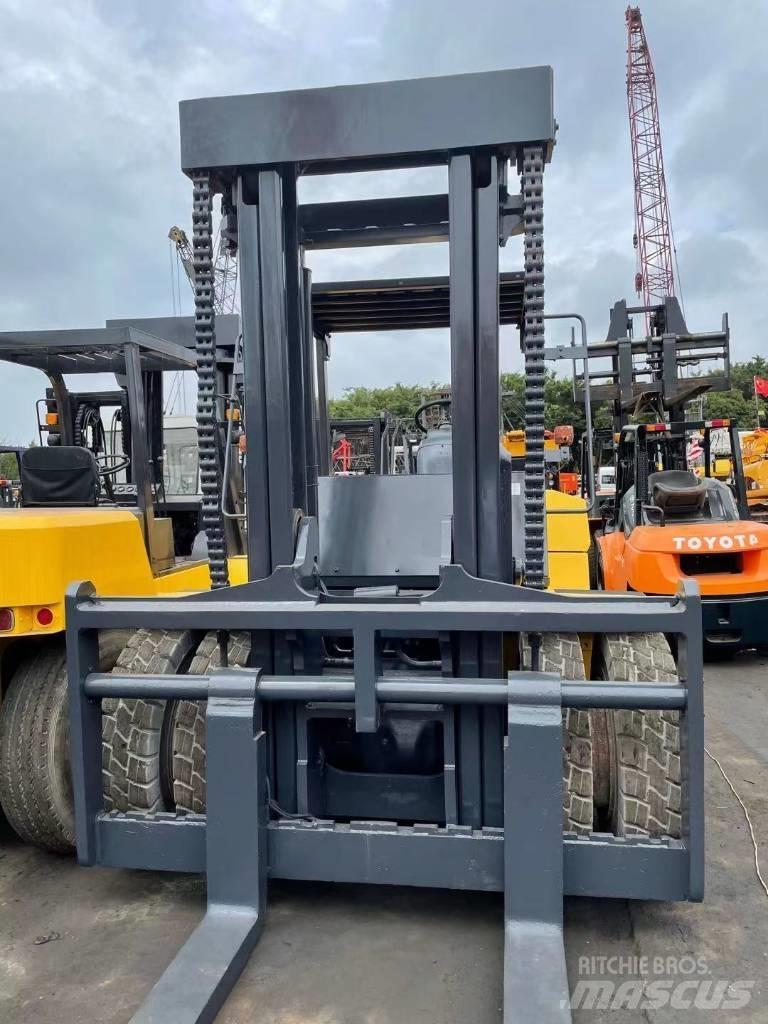 Komatsu 20 ton Diesel trucks