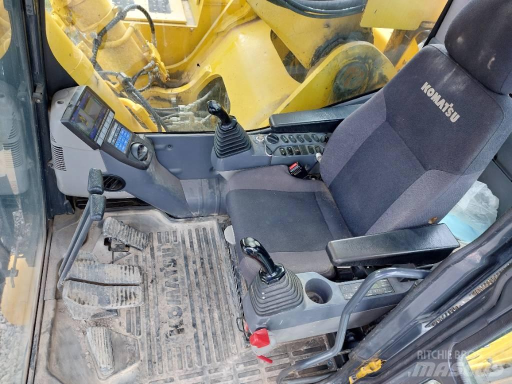 Komatsu PC700LC-11 Crawler excavators
