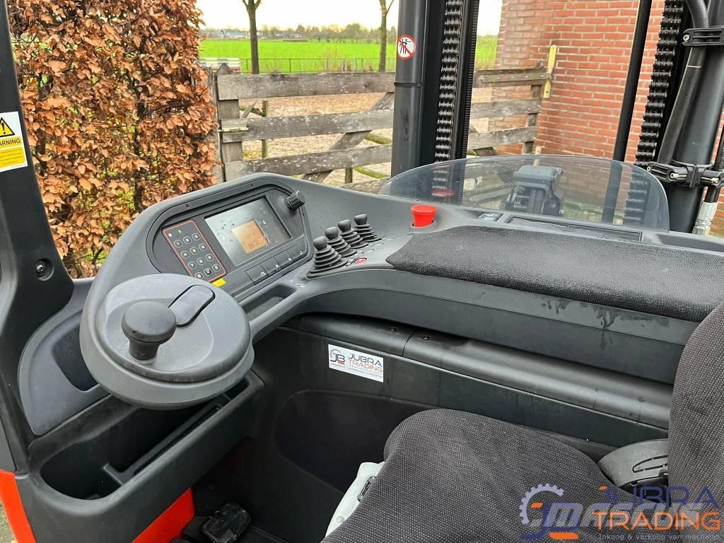 Linde R14B-01 Reach trucks