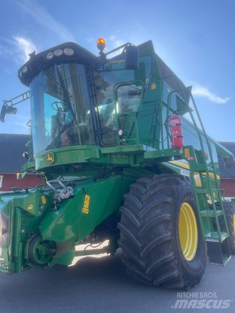 John Deere T670 Combine harvesters