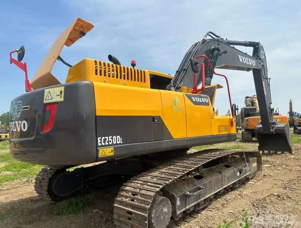 Volvo EC 250 D L Crawler excavators