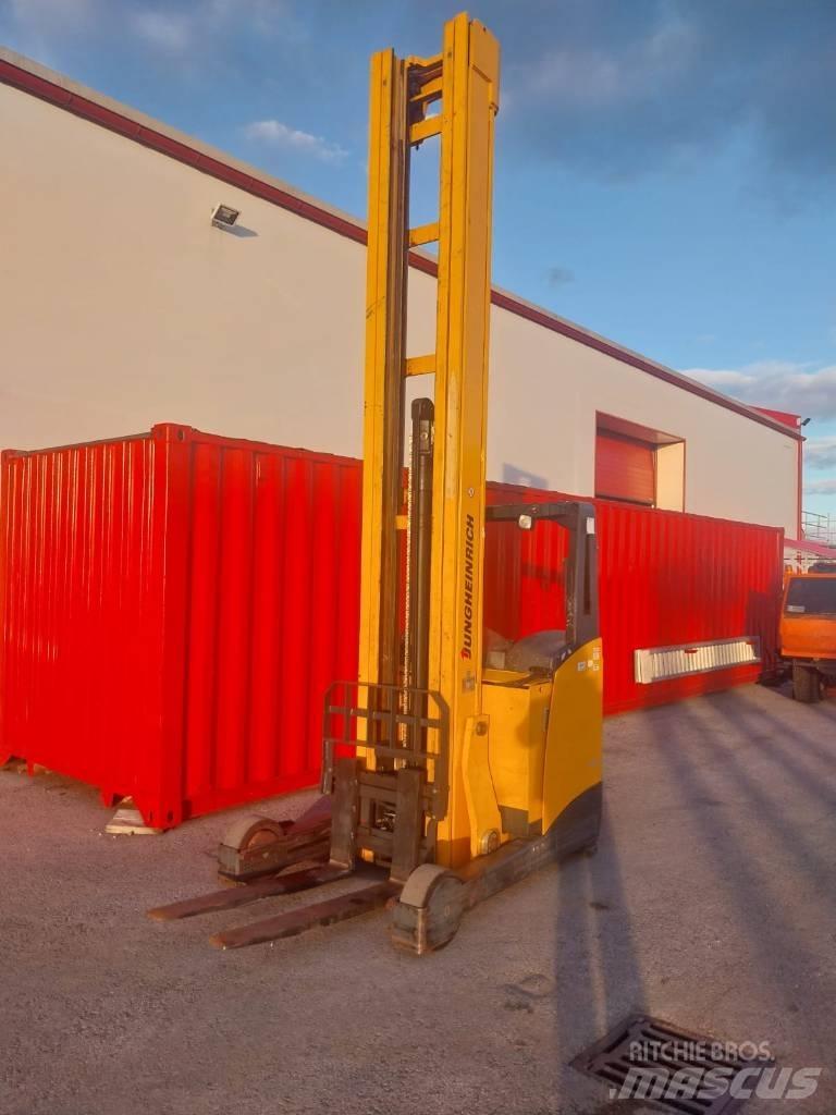 Jungheinrich ETV 325 Reach trucks