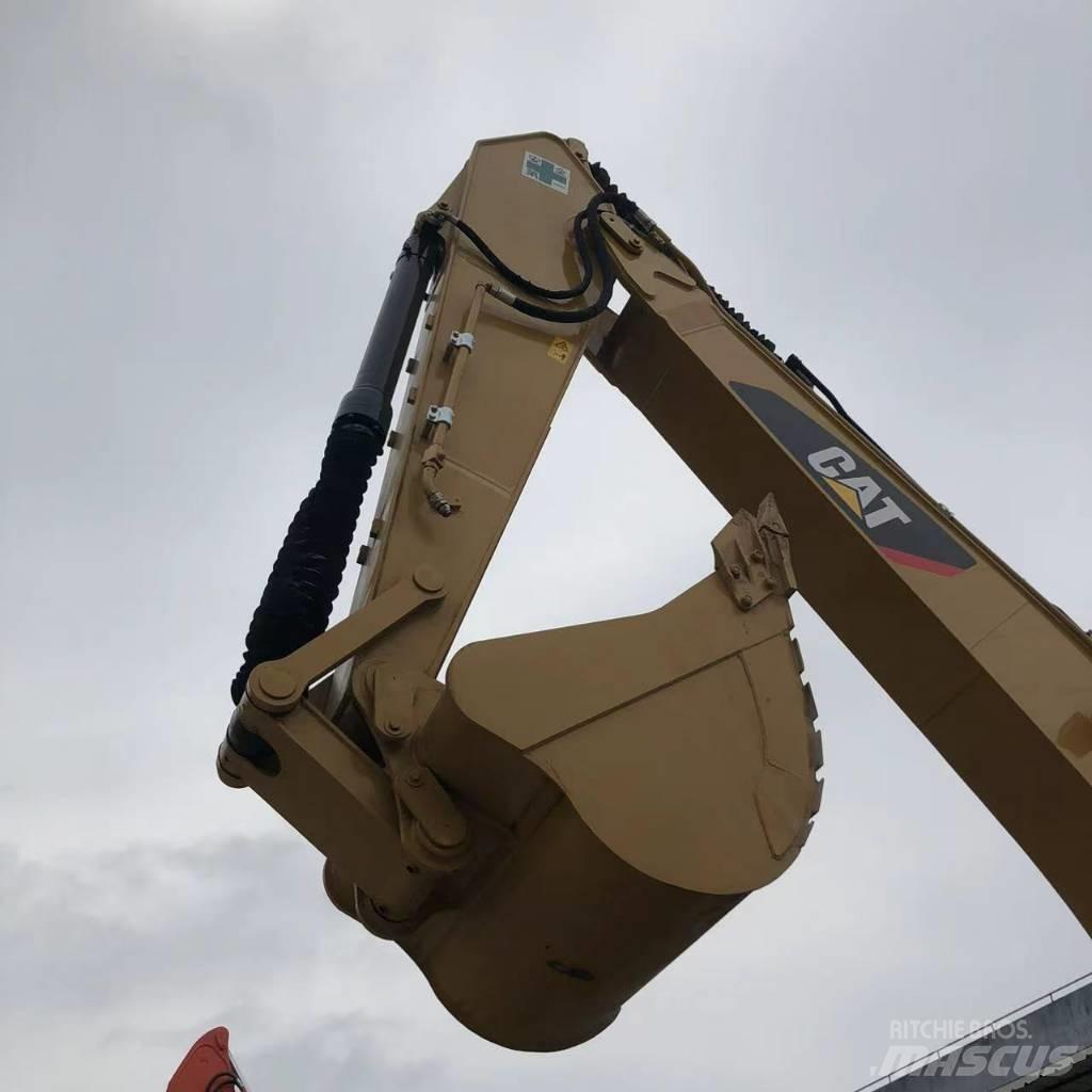 CAT 330D2L Crawler excavators