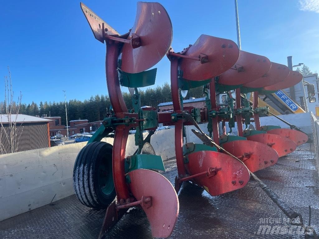 Kverneland E160 Reversible ploughs