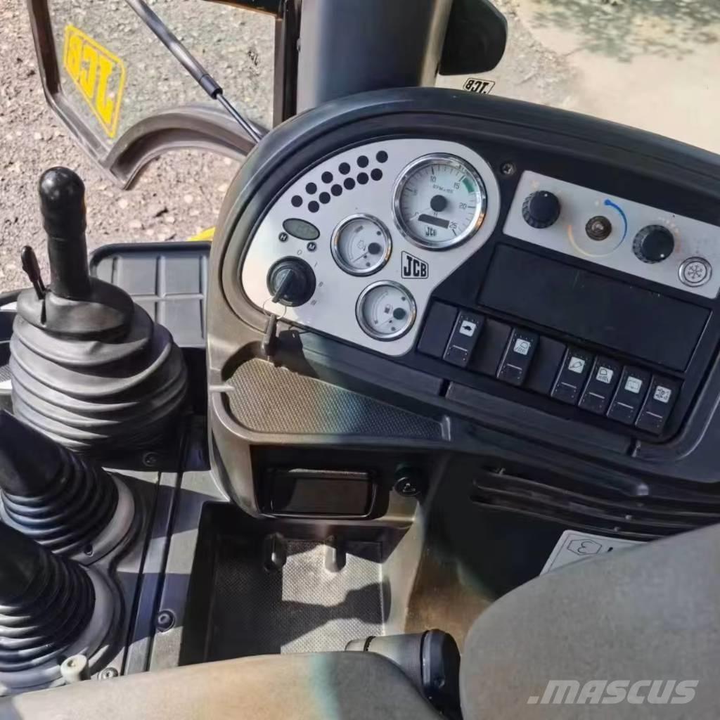 JCB 3CX Backhoe loaders