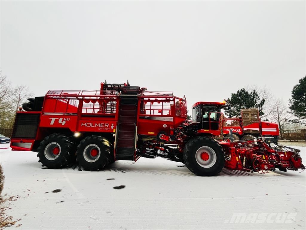 Holmer T4-40 Beet harvesters