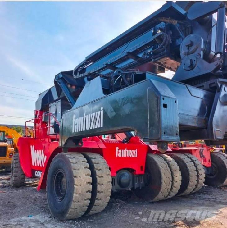 Fantuzzi CS 45 KM Reachstackers
