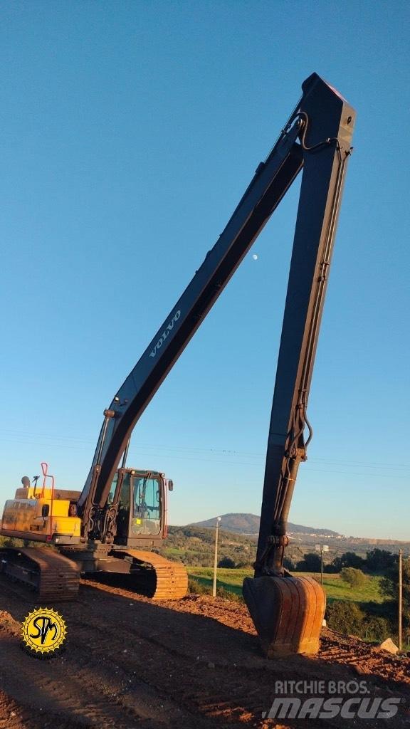 Volvo EC 250 D Crawler excavators