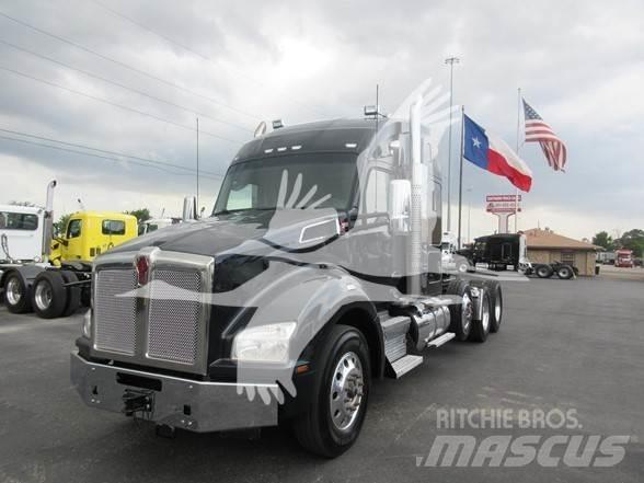 Kenworth T880 Tractor Units