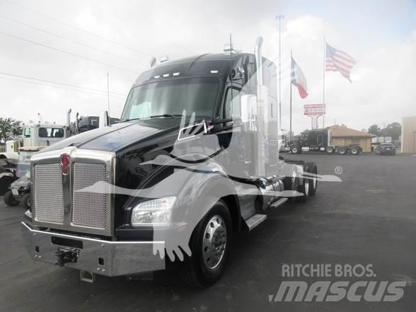Kenworth T880 Tractor Units