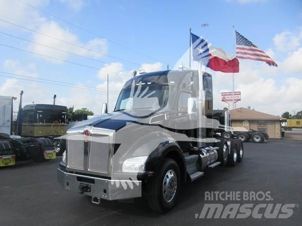 Kenworth T880 Tractor Units