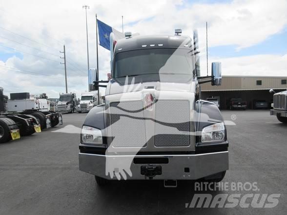 Kenworth T880 Tractor Units