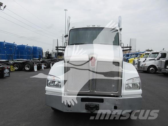 Kenworth T880 Tractor Units