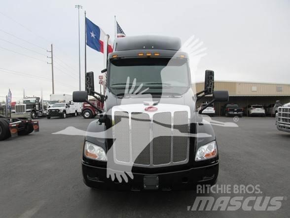 Peterbilt 579 Tractor Units
