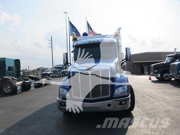 Peterbilt 579 Construction - Others