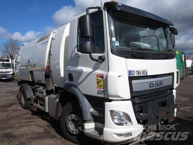 DAF CF330 Sweeper trucks