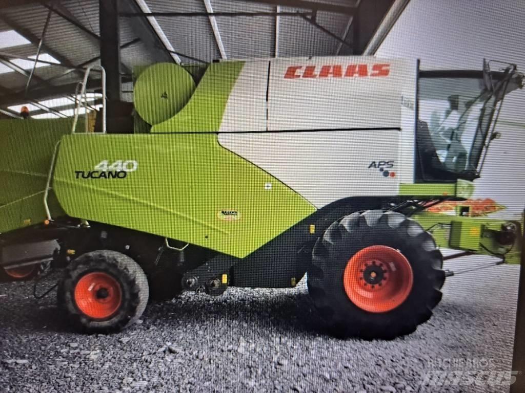 CLAAS Tucano 440 Combine harvesters