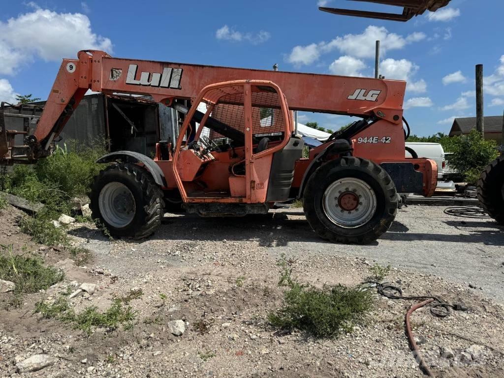 JLG 944 E-42 Telescopic handlers