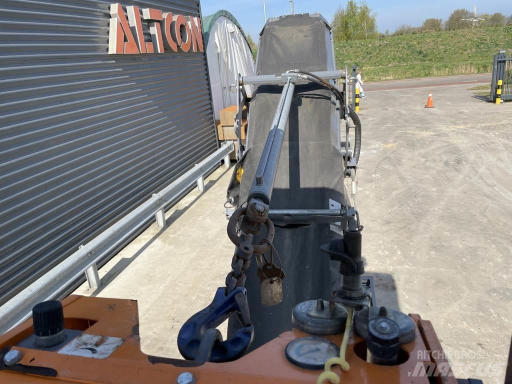 Wirtgen W 50 DCI Asphalt cold milling machines