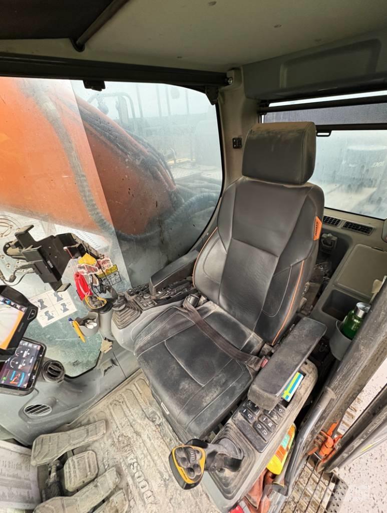 Develon DX 300 LC-7 Crawler excavators