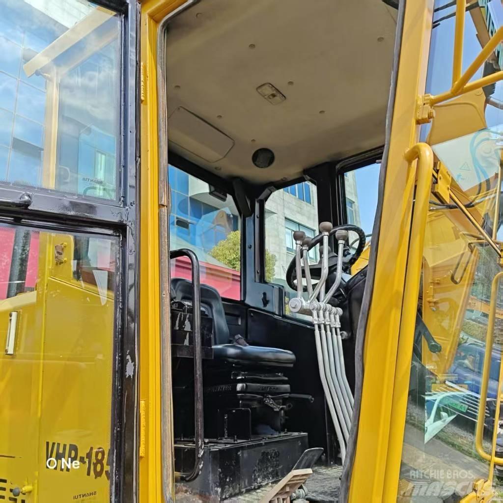 CAT 140 Graders