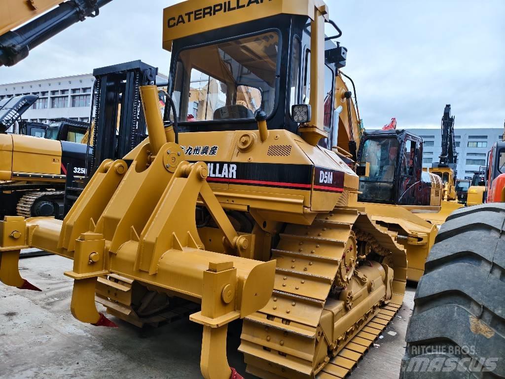 CAT D 5 M Crawler dozers