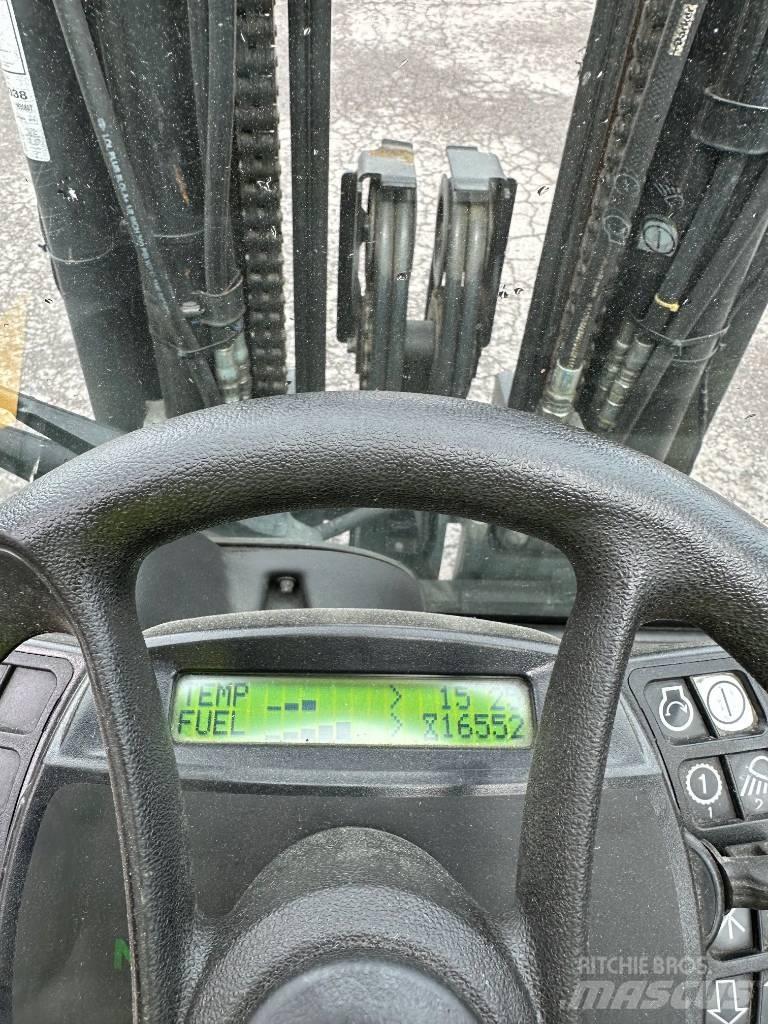 Yale GDP 55 VX Diesel trucks