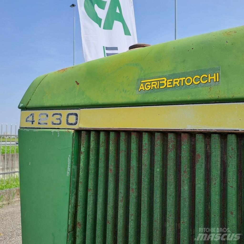 John Deere 4230 Tractors