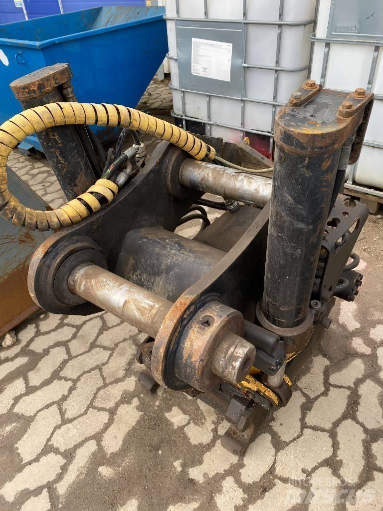 Engcon EC20 SS9 Buckets
