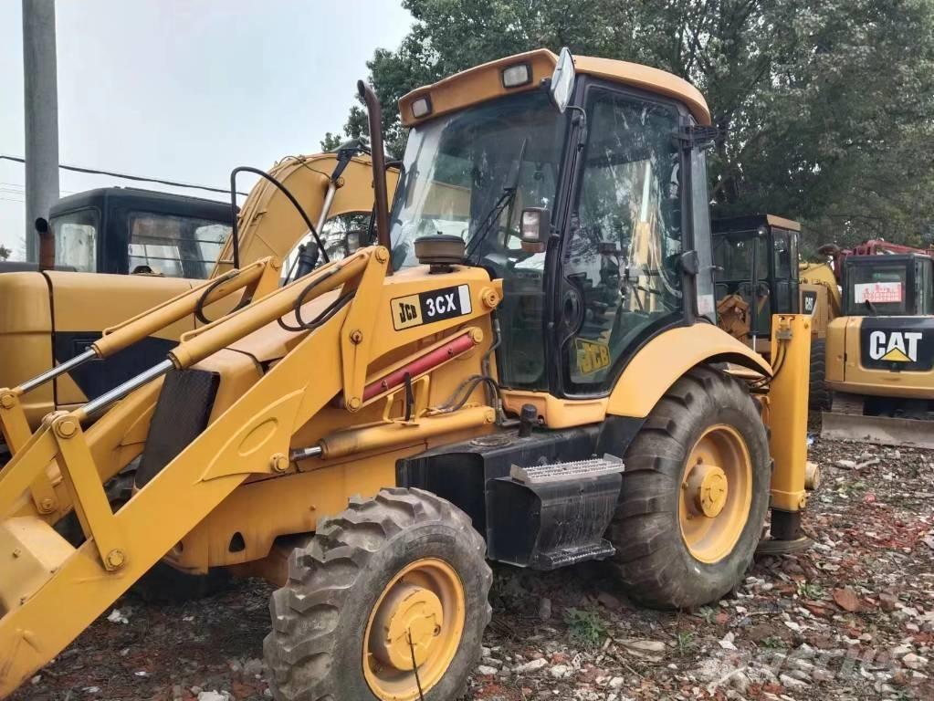 JCB 3 CX Backhoe loaders