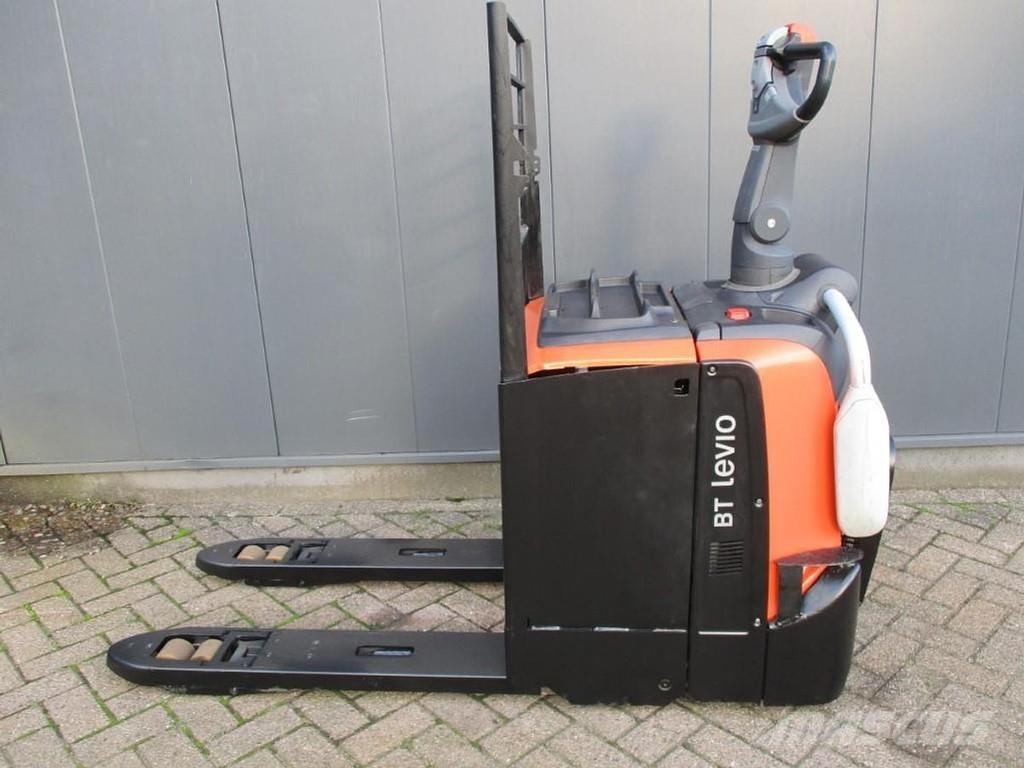 Toyota LPE250 Low lifter with platform