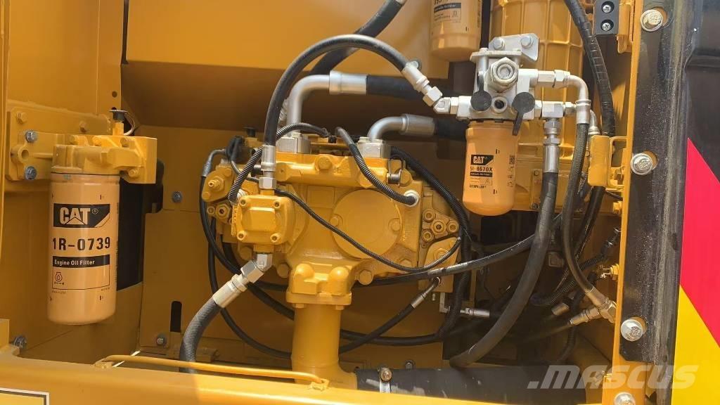 CAT 323 D L Crawler excavators