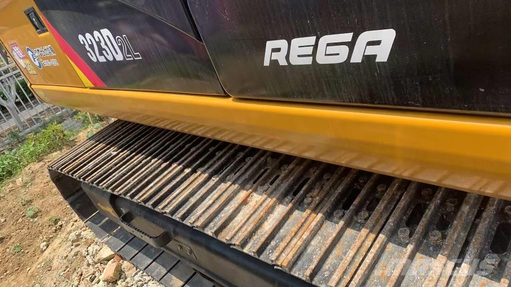 CAT 323 D L Crawler excavators