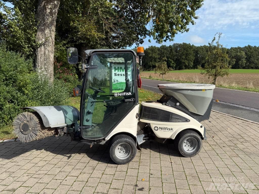 Egholm 2250 Utility tool carriers