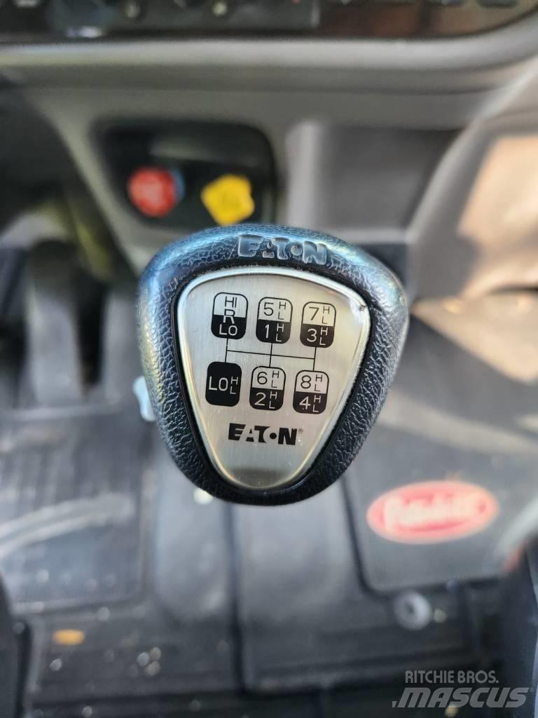 Peterbilt 389 Tractor Units