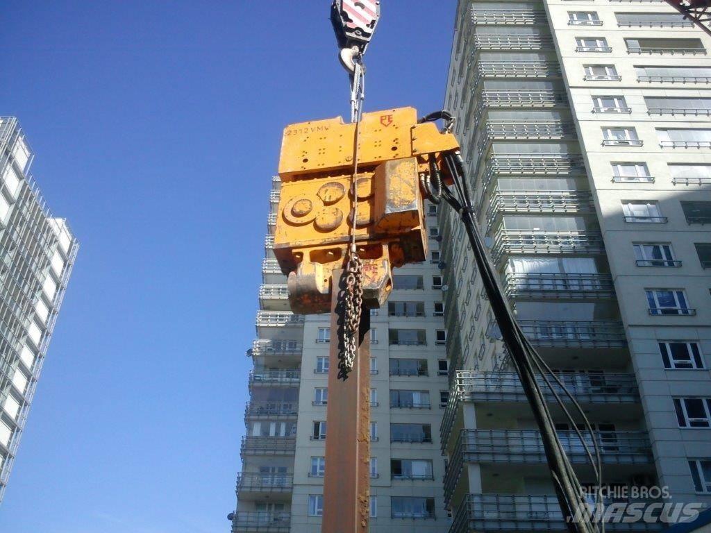 PVE 2312 VM Vibratory pile drivers