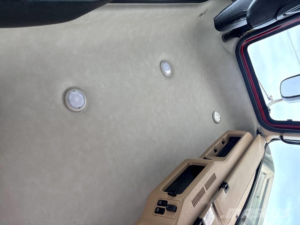 Mack Granite Tractor Units