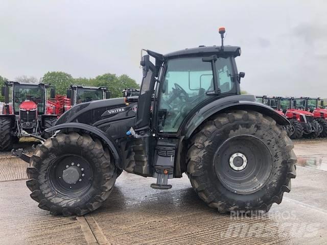 Valtra T 235 D Tractors
