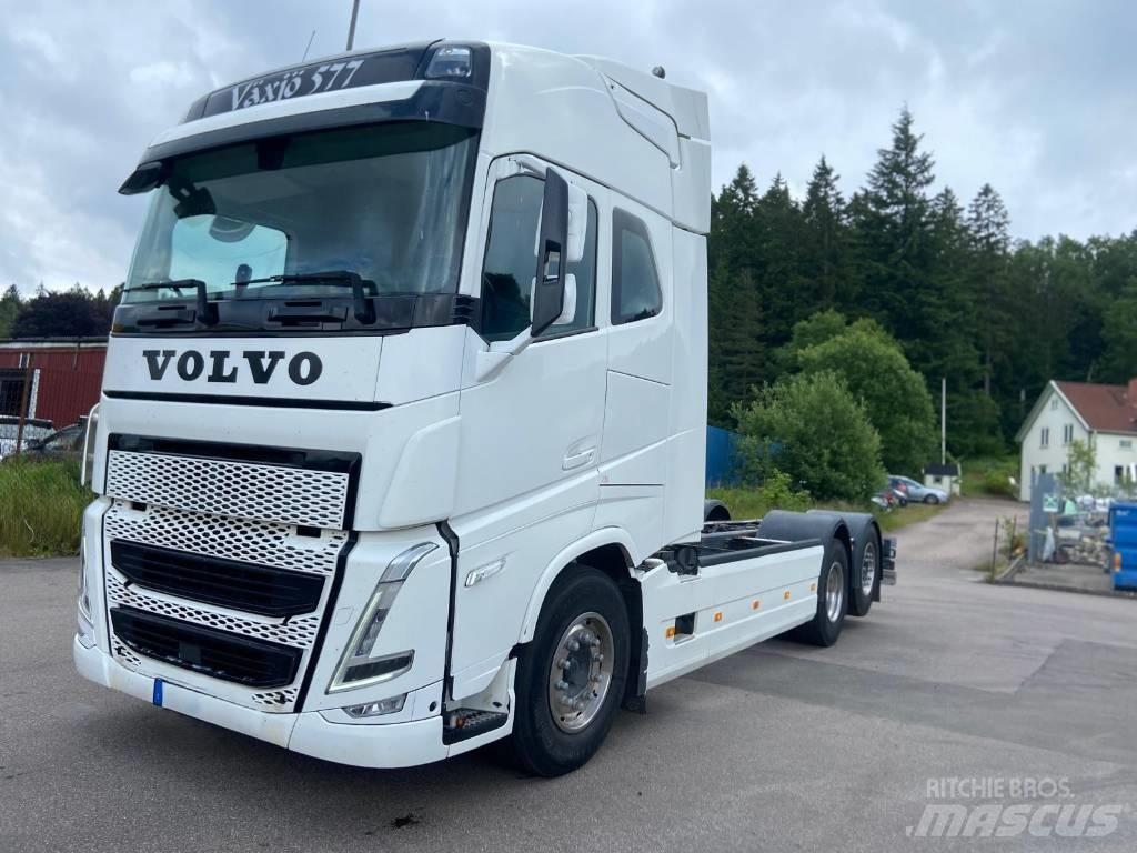 Volvo FH 13 Chassis Cab trucks