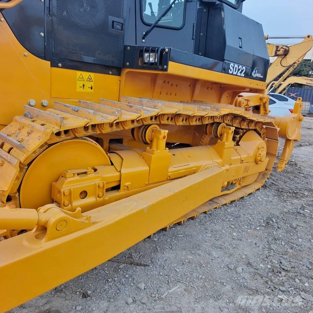 Shantui SD 22 Crawler dozers