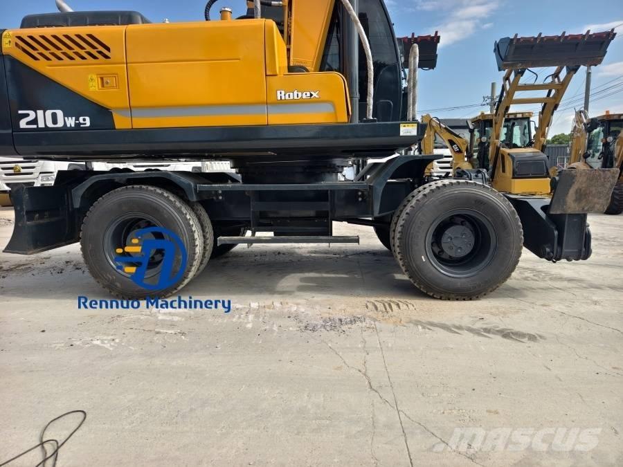 Hyundai 210W-9 Wheeled excavators