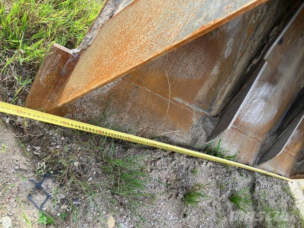 Komatsu PC 240 LC-11 Crawler excavators