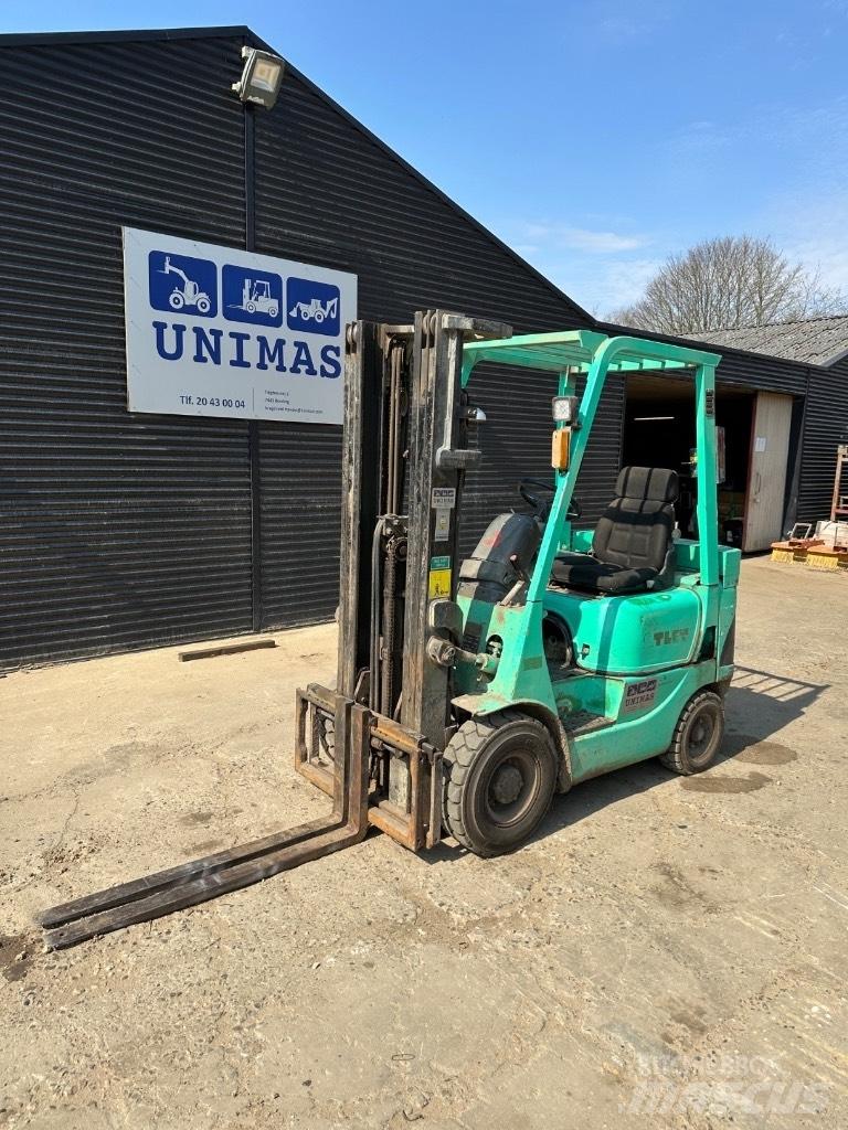 Mitsubishi FD 18 Diesel trucks