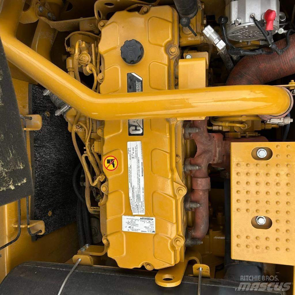 CAT 340D2L Crawler excavators