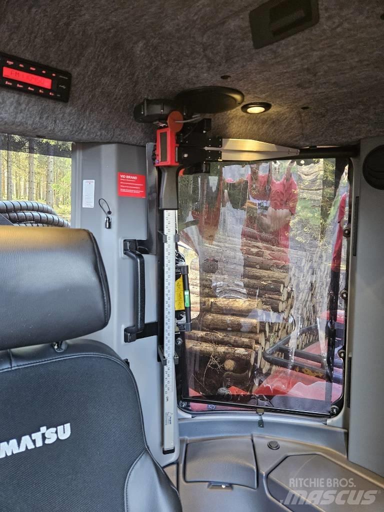 Komatsu 951 Harvesters